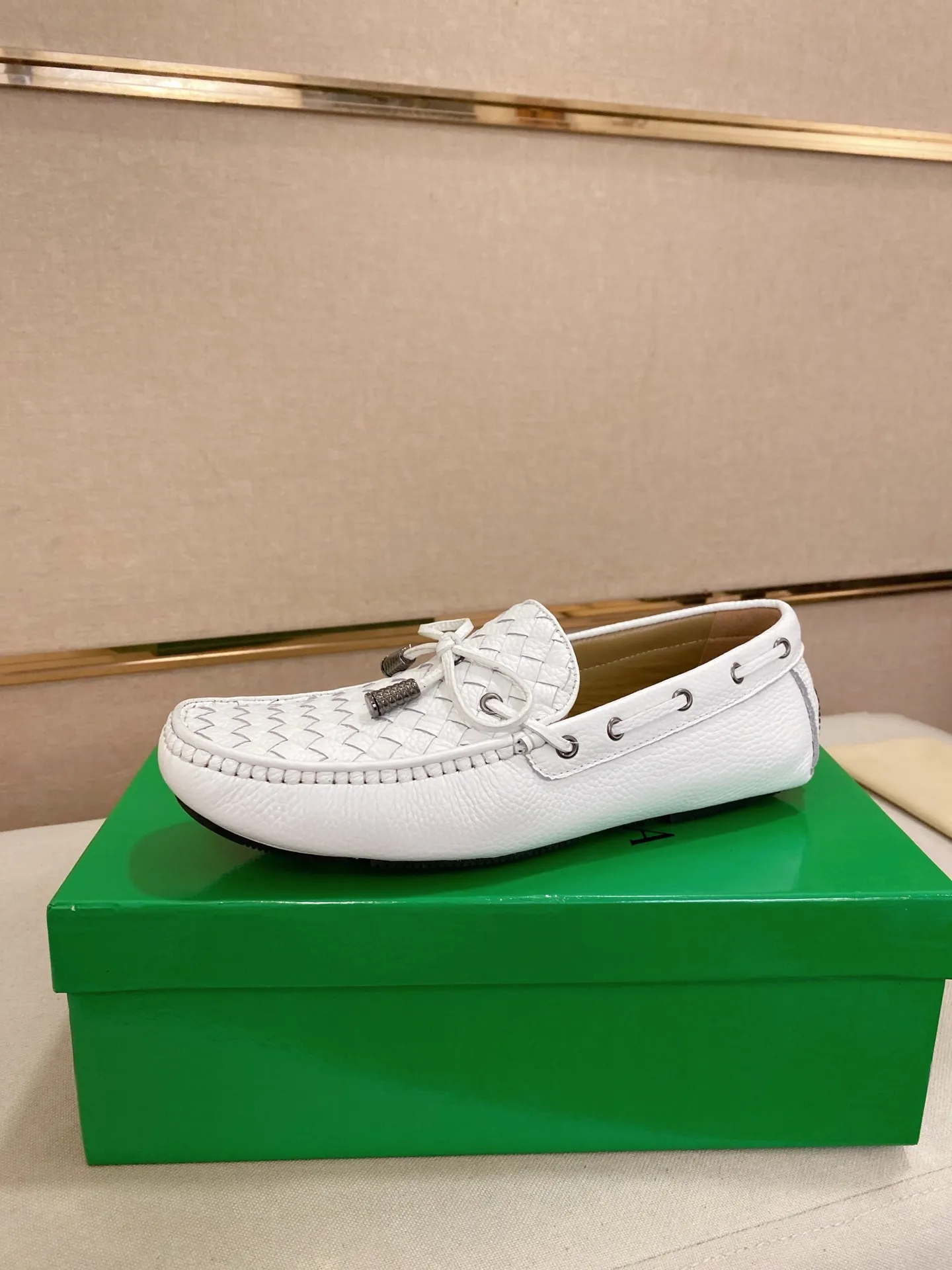 Men's shoes 💰 400💰 (Niu Li + Niu Pad) [BV] latest hot style‼ ️Casual men's shoes, uppers imported deer pattern first-layer cowhide ➕Full imported cowhide lining✔️Exquisite workmanship, excellent foot feel, special rubber soles✔️, cool and fashionable, the latest fashion, fashionable outsole, hurry up. Code number: 38-44 (can be customized to 37.45, non-refundable)
